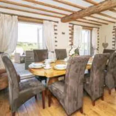 Country With Hot Tub Meagill Villa