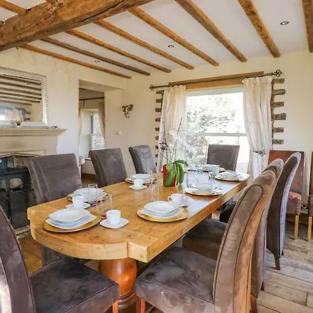 Villa Country With Hot Tub Meagill *
