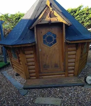 Country With Hot Tub Meagill Villa